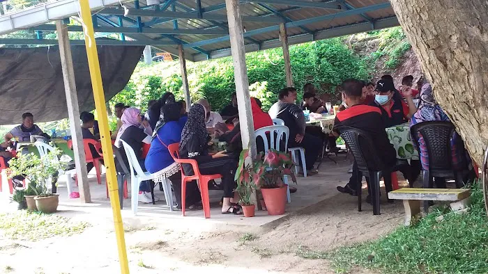 QB karaoke dan river homestay cgu mie Picture 8