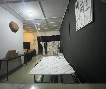 amziey homestay kuala wau