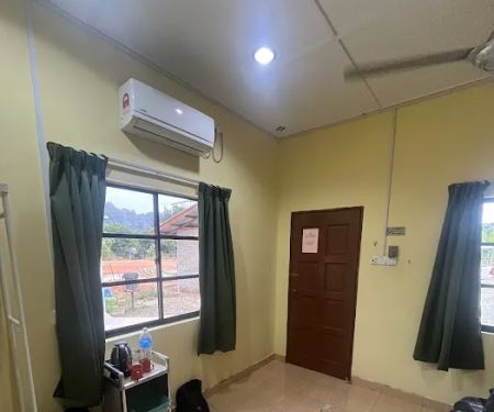D'Pinggir Guestroom