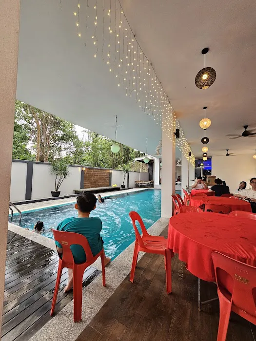 Secret Garden Event Party Pool Picture 9