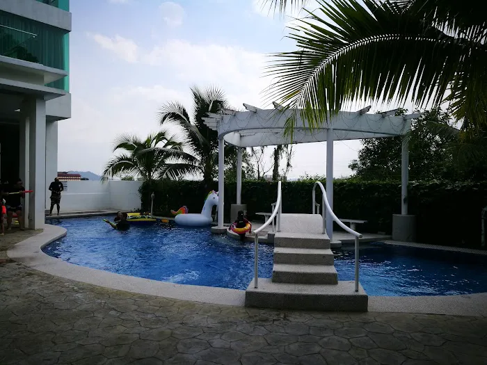 Secret Garden Event Party Pool Picture 2