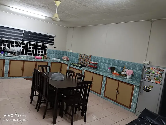 ALONG HOMESTAY BATU KIKIR Picture 7