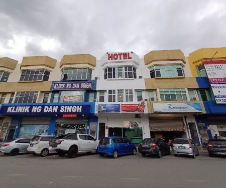 Swing and Pillows @ Jalan R 1/4 (Rawang)