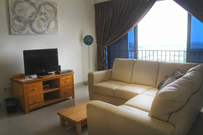 Superb Specious Corner Suite Picture 1