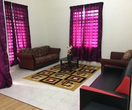 HomeStay PokDe Bukit Gambang