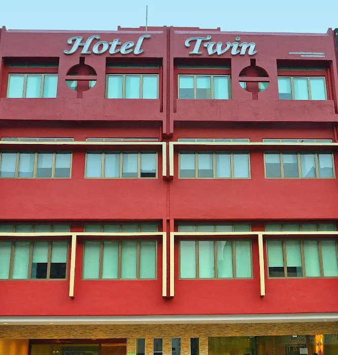 Twin Hotel Picture 7