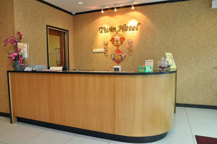 Twin Hotel Picture 3