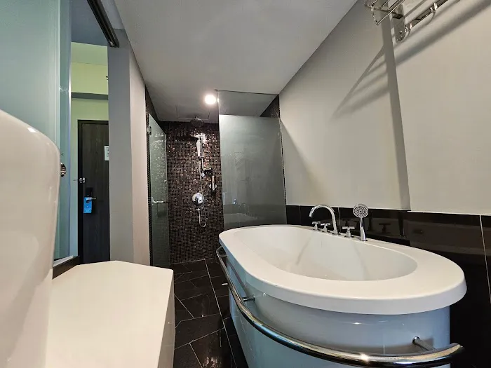 Days Hotel & Suites by Wyndham Fraser Business Park Kuala Lumpur Picture 4