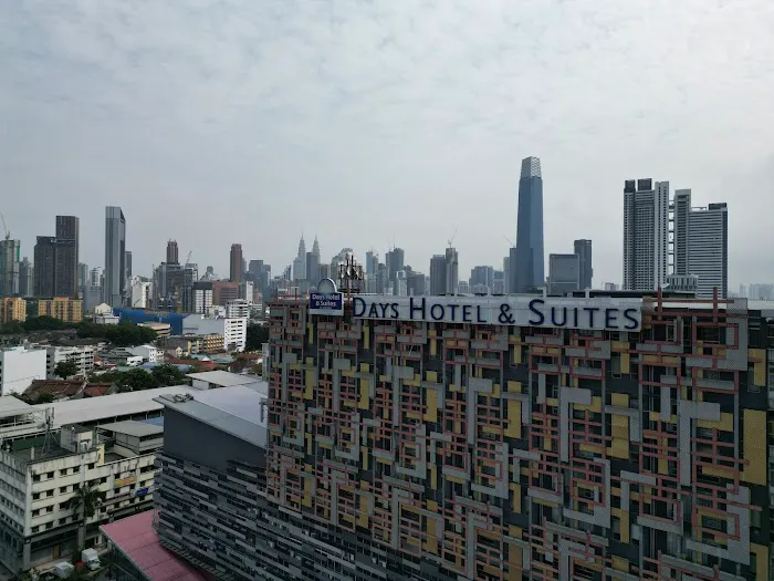 Days Hotel & Suites by Wyndham Fraser Business Park Kuala Lumpur Picture 2