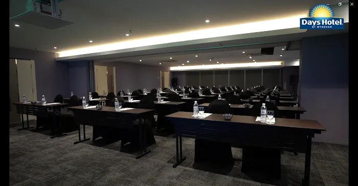 Days Hotel & Suites by Wyndham Fraser Business Park Kuala Lumpur Picture 7