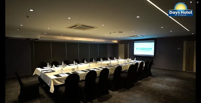 Days Hotel & Suites by Wyndham Fraser Business Park Kuala Lumpur Picture 6