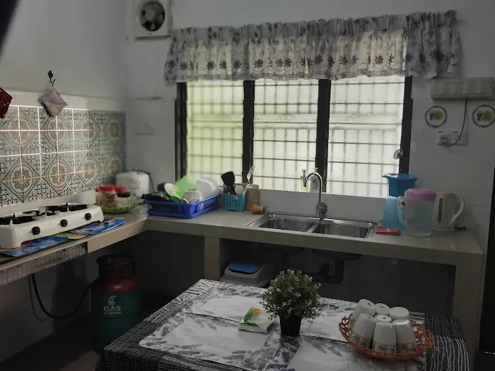 DZaharah Homestay Picture 6