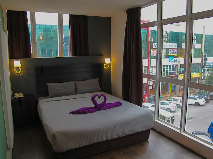 Hotel Orchard Inn Picture 1