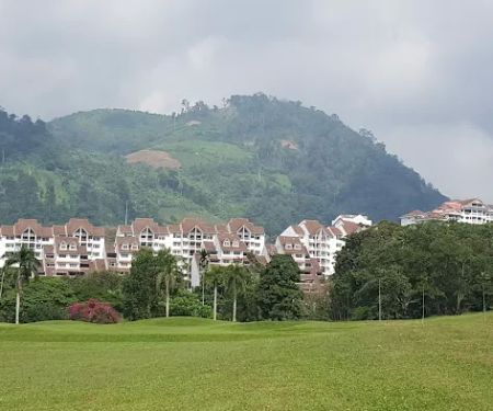 Selesa Hillhomes & Golf Resort