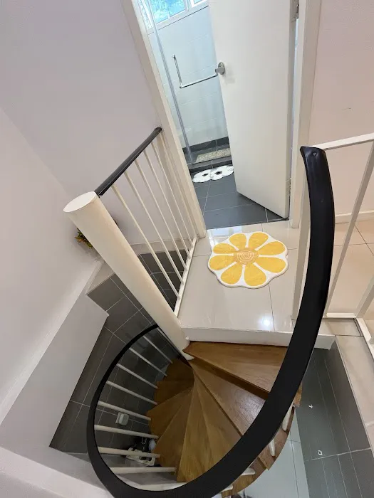 The Van Gogh Loft Picture 9