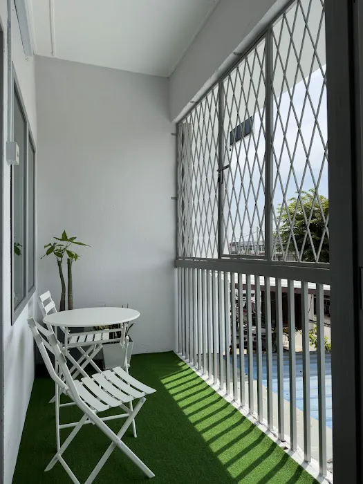 MUJI Designer Suite Picture 7