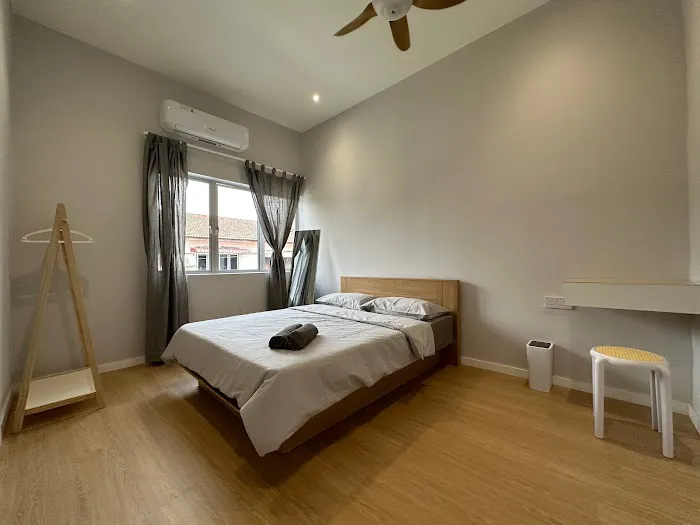 MUJI Designer Suite Picture 2