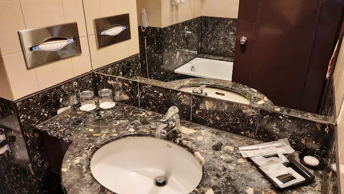 Mardhiyyah Hotel & Suites Picture 2