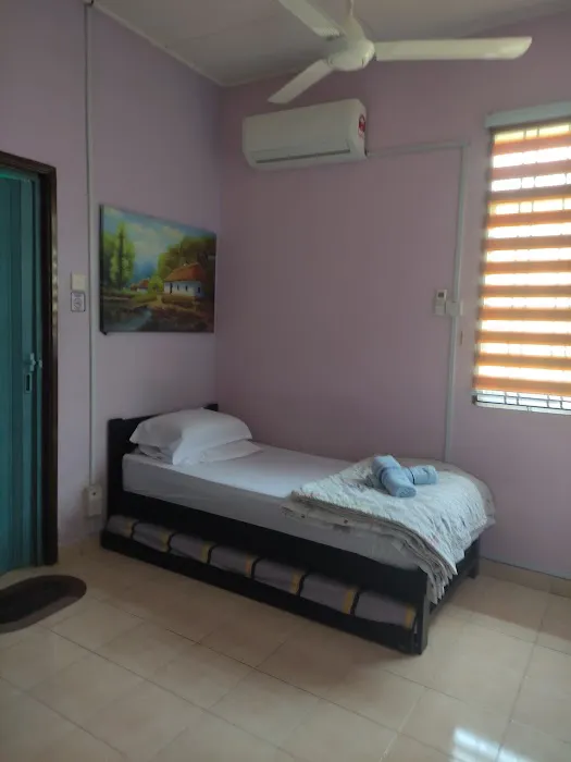 Hazanah's Homestay Puncak Alam Picture 6
