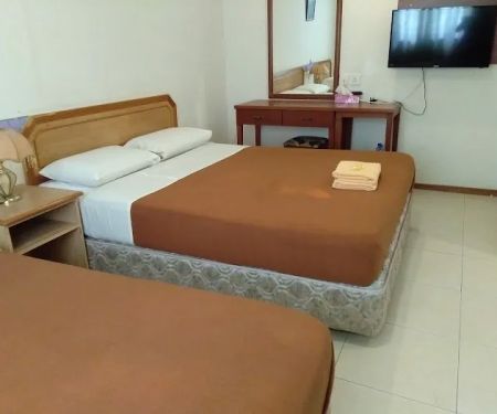 Double Lion Hotel & Restaurant