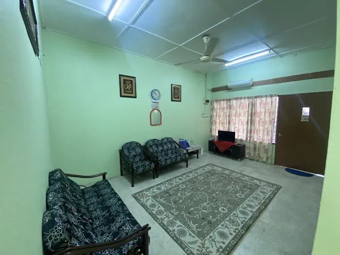 Yusro Homestay Picture 10