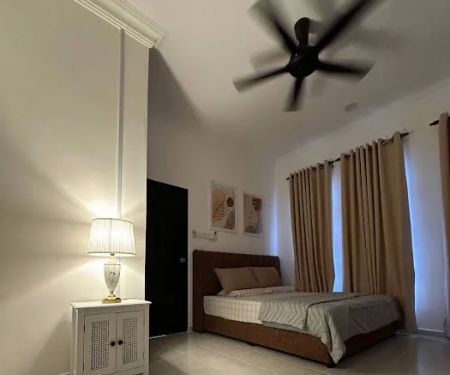 Keluang Hillside Villa (Homestay)