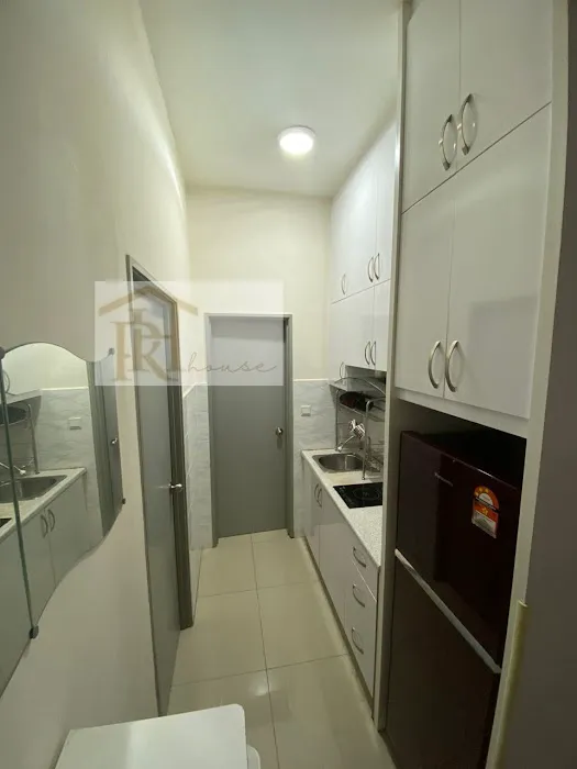 RH House Stay Picture 8