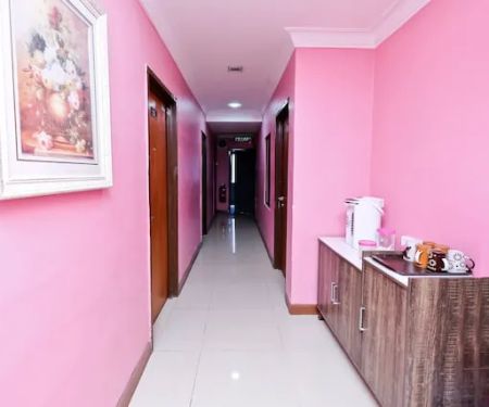 OYO 714 Arina Hotel