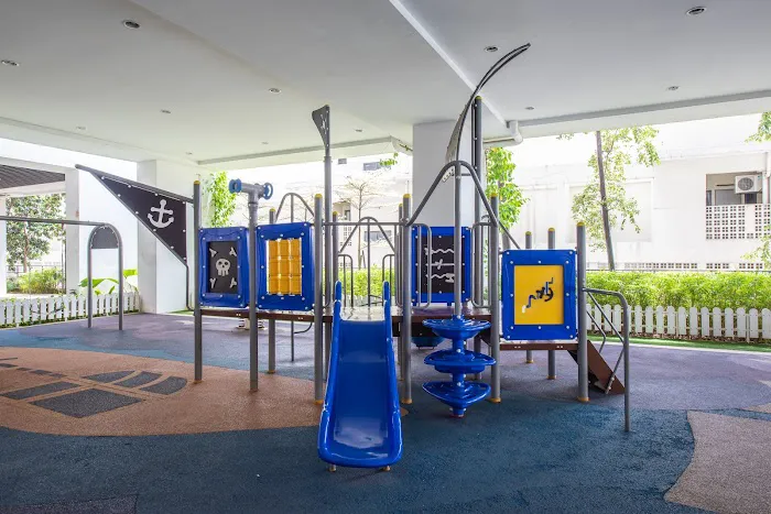 Piyo Setiawalk Serviced Suite Picture 5