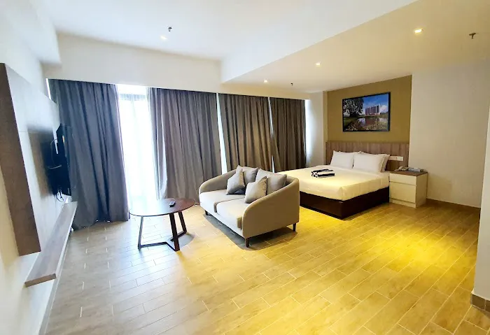 Riverine Hotel & Suites Picture 3