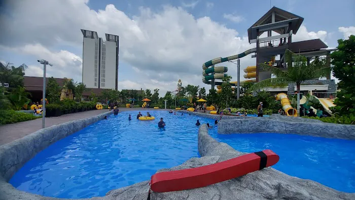 Riverine Hotel & Suites Picture 2
