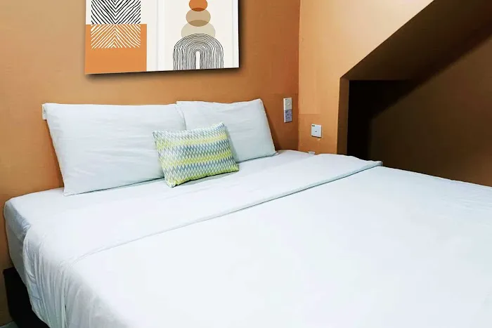GLOW HOTEL Picture 5