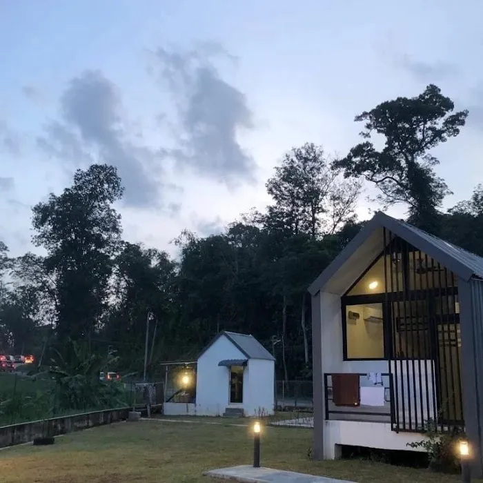 Lubis Tiny House Picture 2