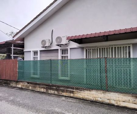 Az Zahraa Homestay