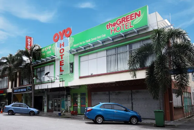 OYO 479 The Green Hotel Picture 3