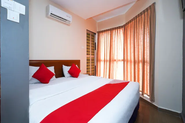 OYO 1094 Q One Hotel Dengkil Picture 1