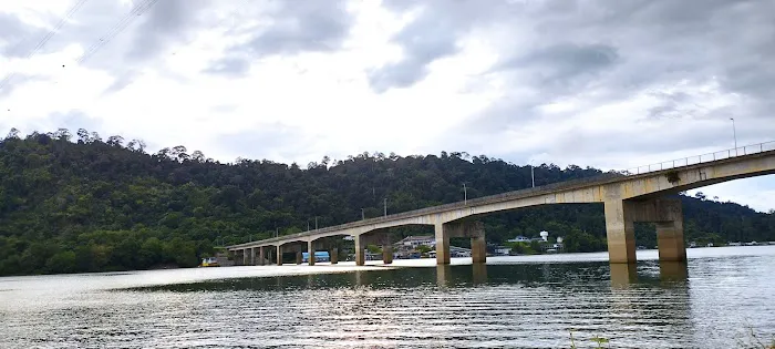 Resort Terapung Mat Shah Picture 1