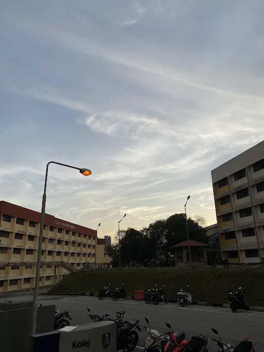 Kolej Teratai 4 Picture 1