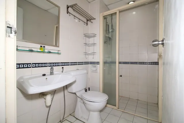OYO Home 676 Lavish 1BR Near Quill City Mall Picture 3