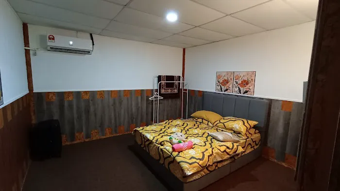 Dalya's Roomstay Tg Karang Picture 1