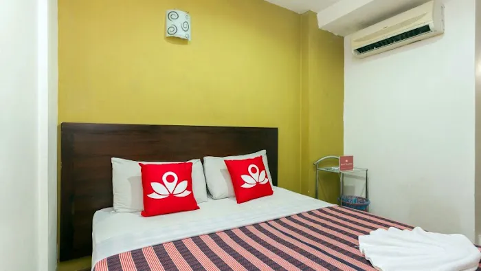 ZEN Rooms Basic Plaza Rakyat Picture 1