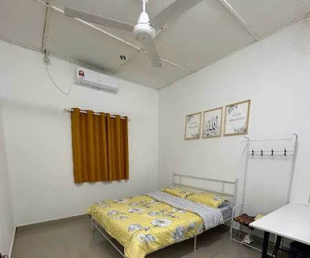 Guest House Royal Bayu (Homestay)