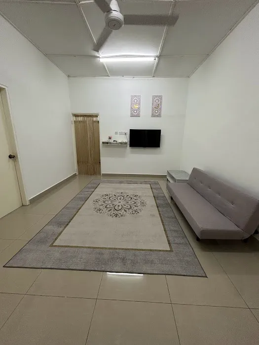 Guest House Royal Bayu (Homestay) Picture 8