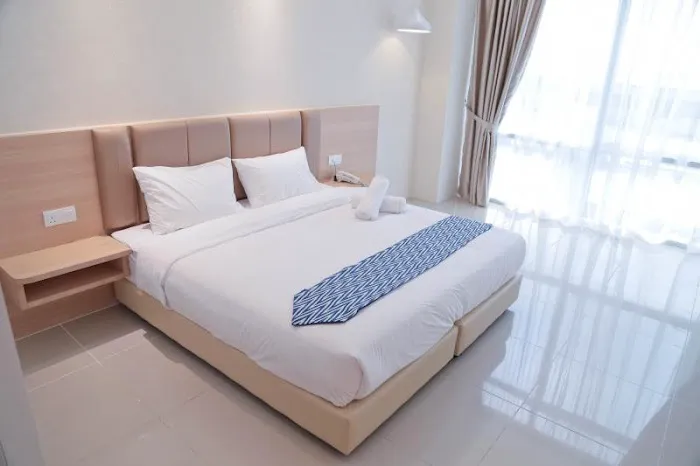 Top Holiday Hotel Picture 3
