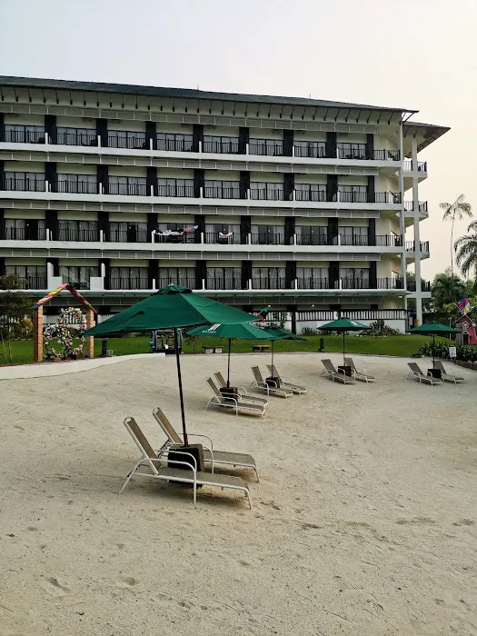 Mines Beach Resort Picture 9