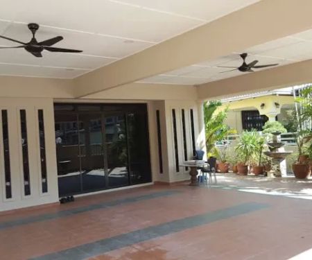 The Amaze Guesthouse