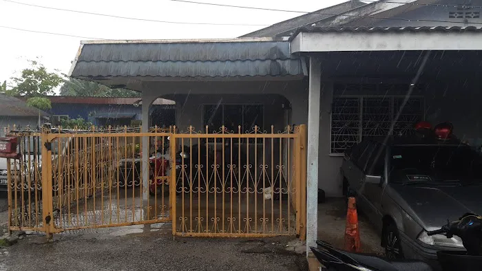Owpah Garage Picture 1
