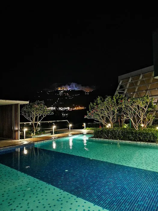First World Hotel Picture 1