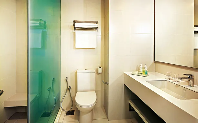 First World Hotel Picture 4