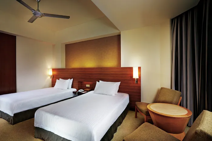 Resort Hotel Picture 1